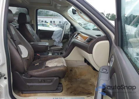 2010 Cadillac Escalade Esv Platinum Edition из США, поврежденный, VIN 1GYUKKEF8AR256947